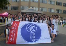 DSC_0121-巖手大學農學部樓前合影